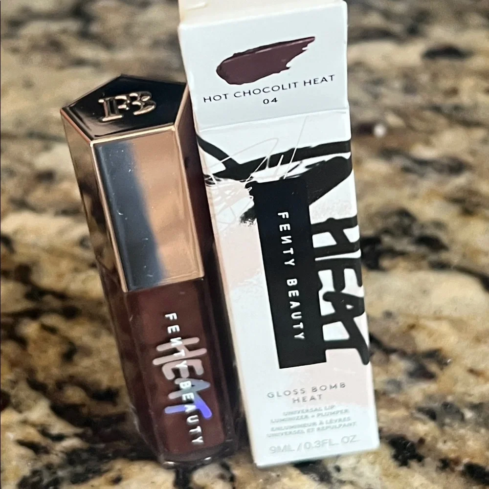 🌙♣️Fenty Hot Chocolit Heat Gloss Bomb